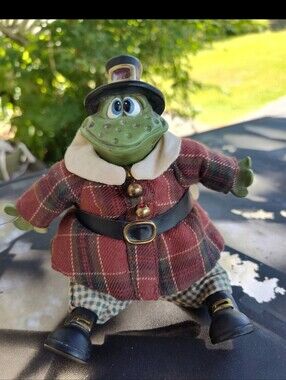 Vintage Russ Berrie #13013 Pilgrim Harvess T. Frog Toad Shelf Sitter - 6” Signed